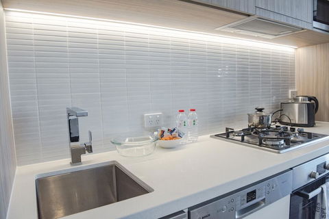 AirTrip Apartments On Tribune Street - Hervey Bay Accommodation 1