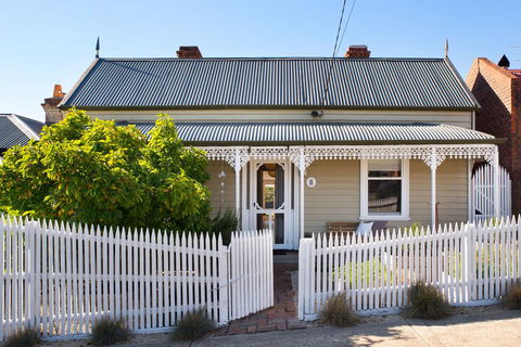 Albert Cottage - Tourism Hervey Bay 0