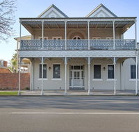Albury Suites - Waterstreet - Hervey Bay Accommodation