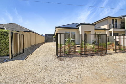 Aldinga Beach Experience - Tourism Hervey Bay 1