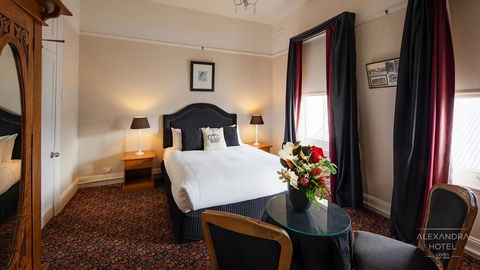 Alexandra Hotel - Tourism Hervey Bay 1