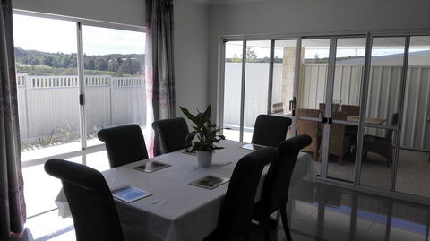 Alkimos Beach Retreat - Tourism Hervey Bay 1