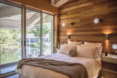 Alkira Award Winning Luxury Beachfront Rainforest Holiday House - Tourism Hervey Bay 1