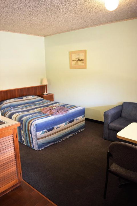 Alkira Motel - Hervey Bay Accommodation 3