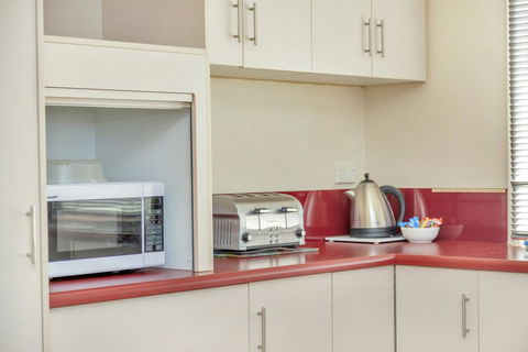 All Decked Out - Hervey Bay Accommodation 3