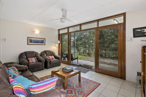 Allamanda Cottage - Tourism Hervey Bay 2