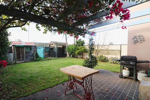Alloway - Tourism Hervey Bay 0