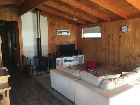Alluvion Beach Cottage - Tourism Hervey Bay 2