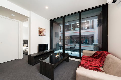 Along Melbourne's Magic Boulevard - Tourism Hervey Bay 1