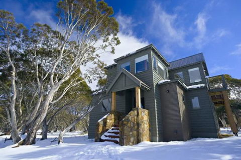 Alpenglow - Hervey Bay Accommodation 0