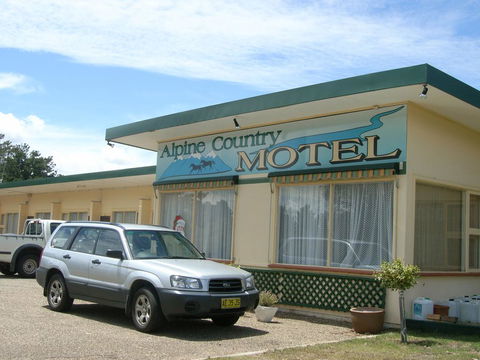 Alpine Country Motel - Tourism Hervey Bay 0