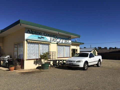 Alpine Country Motel - Tourism Hervey Bay 1