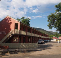 Alpine Hotel Bright - Hervey Bay Accommodation