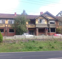 Alpine Retreat Hotel - Tourism Hervey Bay