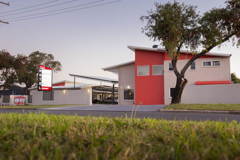 Altitude Motel Apartments - Hervey Bay Accommodation 0