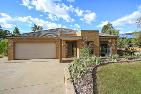 Always Bright - A Bright Escape - Hervey Bay Accommodation 2