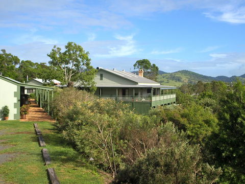 Amamoor Lodge - Tourism Hervey Bay 0