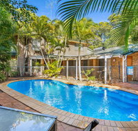 Amaroo - Rainbow Shores Room for everyone and walk to beach - Hervey Bay Accommodation