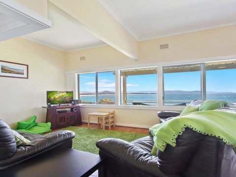 Amazing Aspects - Perched Above Tilbury Cove - Tourism Hervey Bay 3