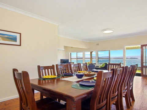 Amazing Aspects - Perched Above Tilbury Cove - Tourism Hervey Bay 1