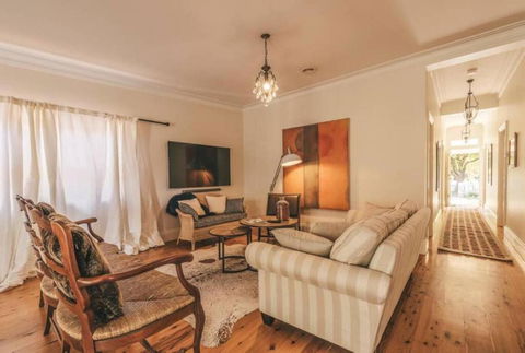 Ambrose On Byng - Central Location W/ 2 Bathroom - Tourism Hervey Bay 0