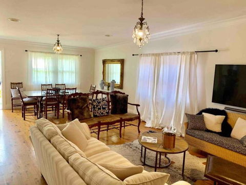 Ambrose On Byng - Central Location W/ 2 Bathroom - Tourism Hervey Bay 1
