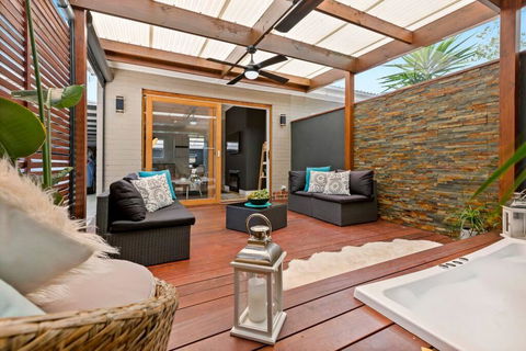 AMORE A Tranquil Retreat With Couples Spa - Tourism Hervey Bay 2