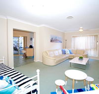 Anaheim Entertainer by Getastay - Hervey Bay Accommodation