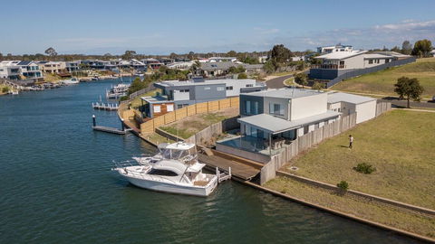 Anchored - Access To The Gippsland Lakes - Tourism Hervey Bay 1