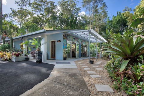 Ancient Gardens Guesthouse & Botanical Gardens - Tourism Hervey Bay 0