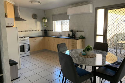 Andergrove Home With A Garden View-Wi-fi & Netflix - Tourism Hervey Bay 2