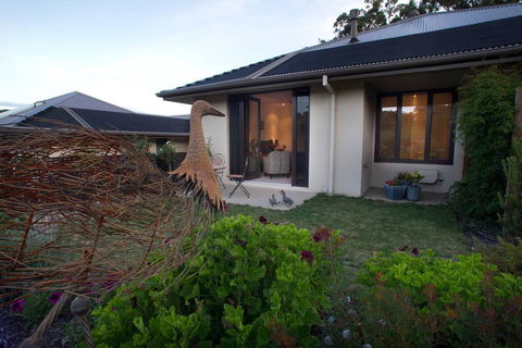 Anderida - Tourism Hervey Bay 0