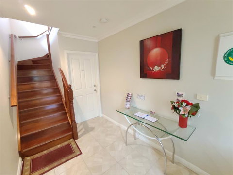 Angela's Beach Stays - Tourism Hervey Bay 2