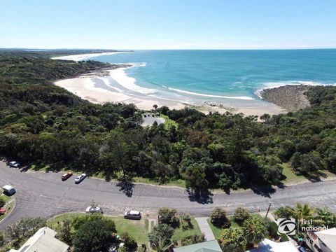 Angourie Blue 1 - Great Ocean Views - Surfing Beaches - Tourism Hervey Bay 1