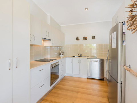 Angourie Blue 7- Stroll To Surfing Beaches. - Hervey Bay Accommodation 3