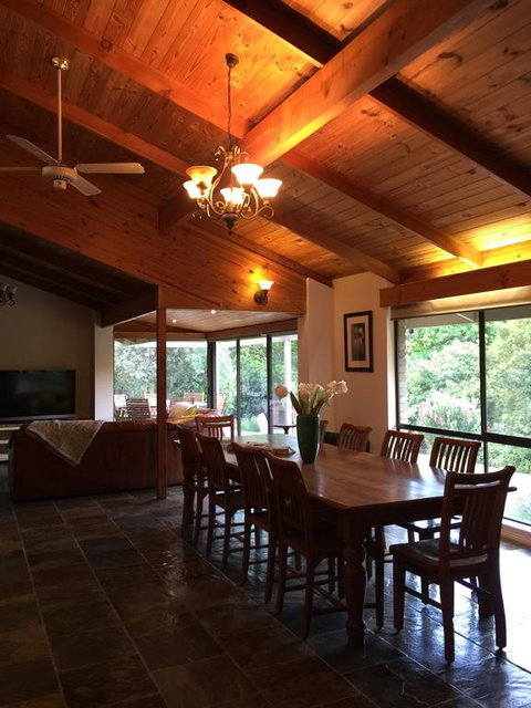 Annabells - Tourism Hervey Bay 0