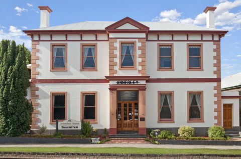 Annesley House - Hervey Bay Accommodation 0
