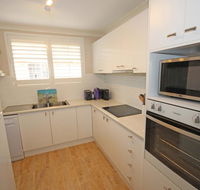 Annie's Apartment - Tourism Hervey Bay