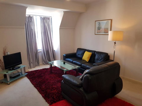 Apartment In East Perth - Tourism Hervey Bay 3