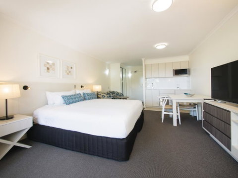 Apartments @ 2 Landsborough - Hervey Bay Accommodation 0