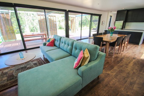 Apex House - Hervey Bay Accommodation 2