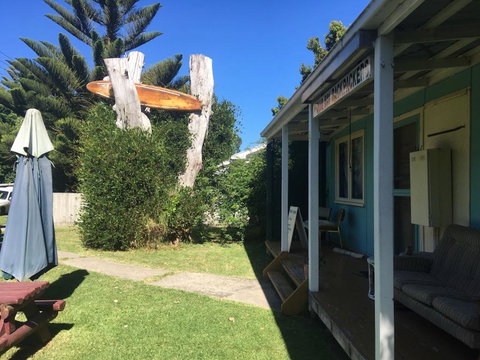 Apollo Bay Backpackers - Hervey Bay Accommodation 1