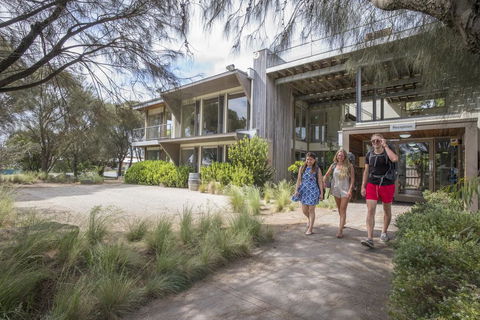 Apollo Bay Eco YHA - Tourism Hervey Bay 1