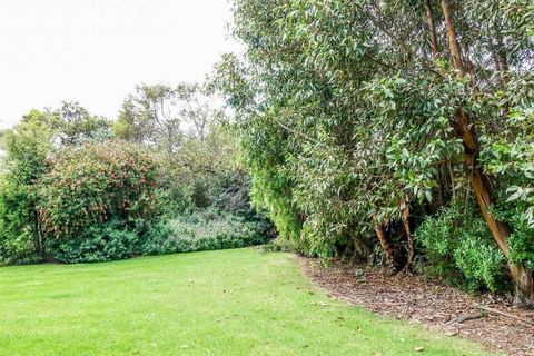 APOLLO BAY HOLIDAY HOUSE - Walk To Beach + Wifi - Tourism Hervey Bay 2