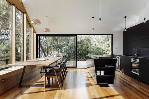 Apollo Bay House - Tourism Hervey Bay 1