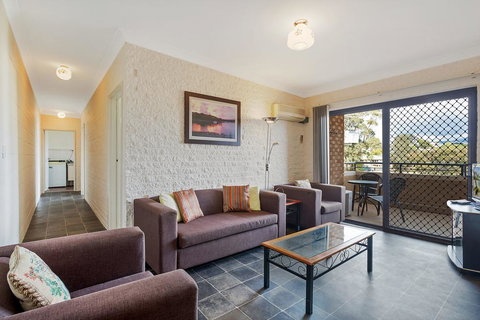 Apollo Unit 14 - Hervey Bay Accommodation 0