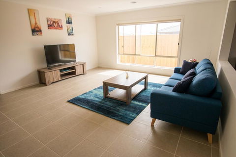 Apple House Point Cook - Tourism Hervey Bay 2