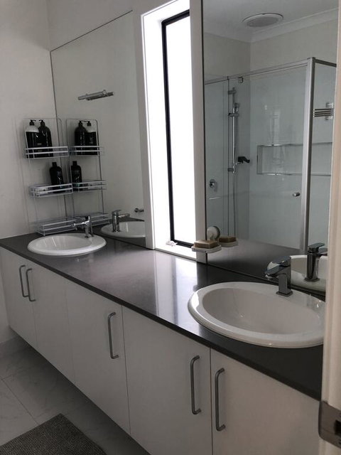 Apple House Upper Point Cook - Hervey Bay Accommodation 3