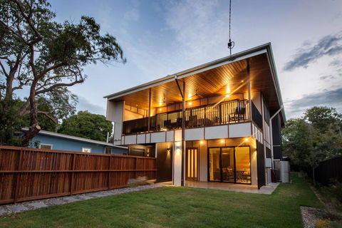 Aqua-Time - Hervey Bay Accommodation 0