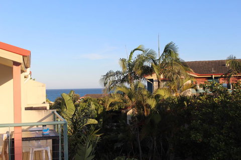 Aqualuna Apartments - Hervey Bay Accommodation 2